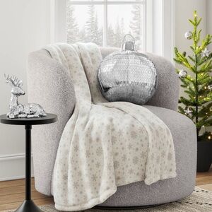 2 Wondershop ornament Christmas pillows